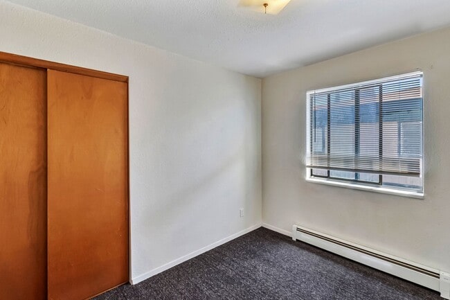 Building Photo - 455 Topaz Dr
