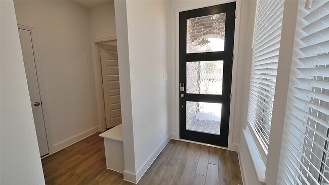 Building Photo - 2819 Orange Leaf Dr