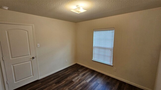 Building Photo - 24053 Wilde Dr