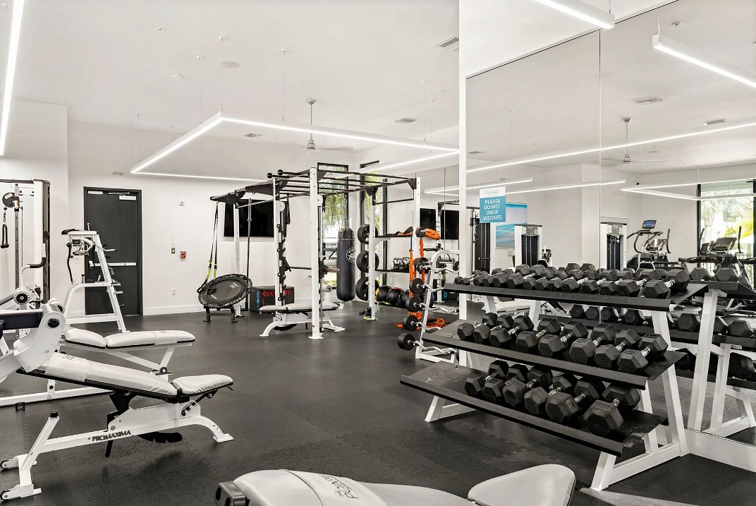 Building Photo - 4950 W Prescott St