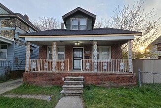 Building Photo - Fully Renovated 3-Bedroom Home – Move-In R...
