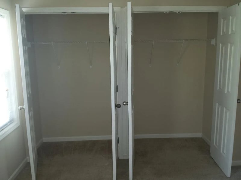 Building Photo - 1905 Serenade Cir