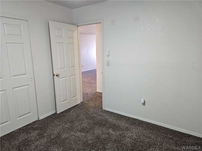 Building Photo - 813 Gemstone Ave