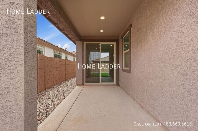 Building Photo - 4064 E Catclaw St