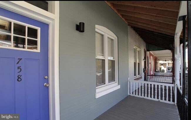 Building Photo - 758 N 43rd St