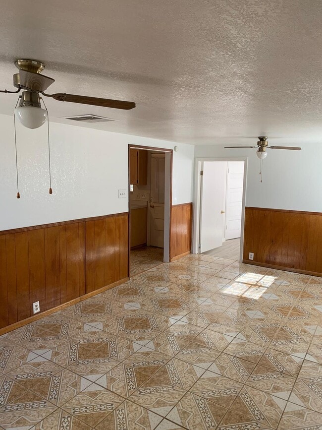 Building Photo - 1804 Wainwright Dr