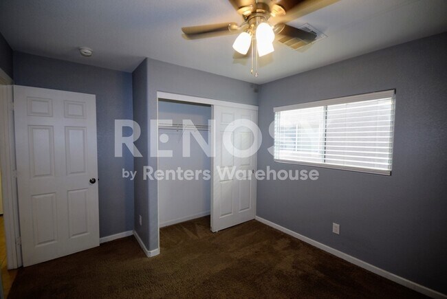 Building Photo - Space, Comfort, and a Layout Built for Real Life -- Iron Mountain Ranch