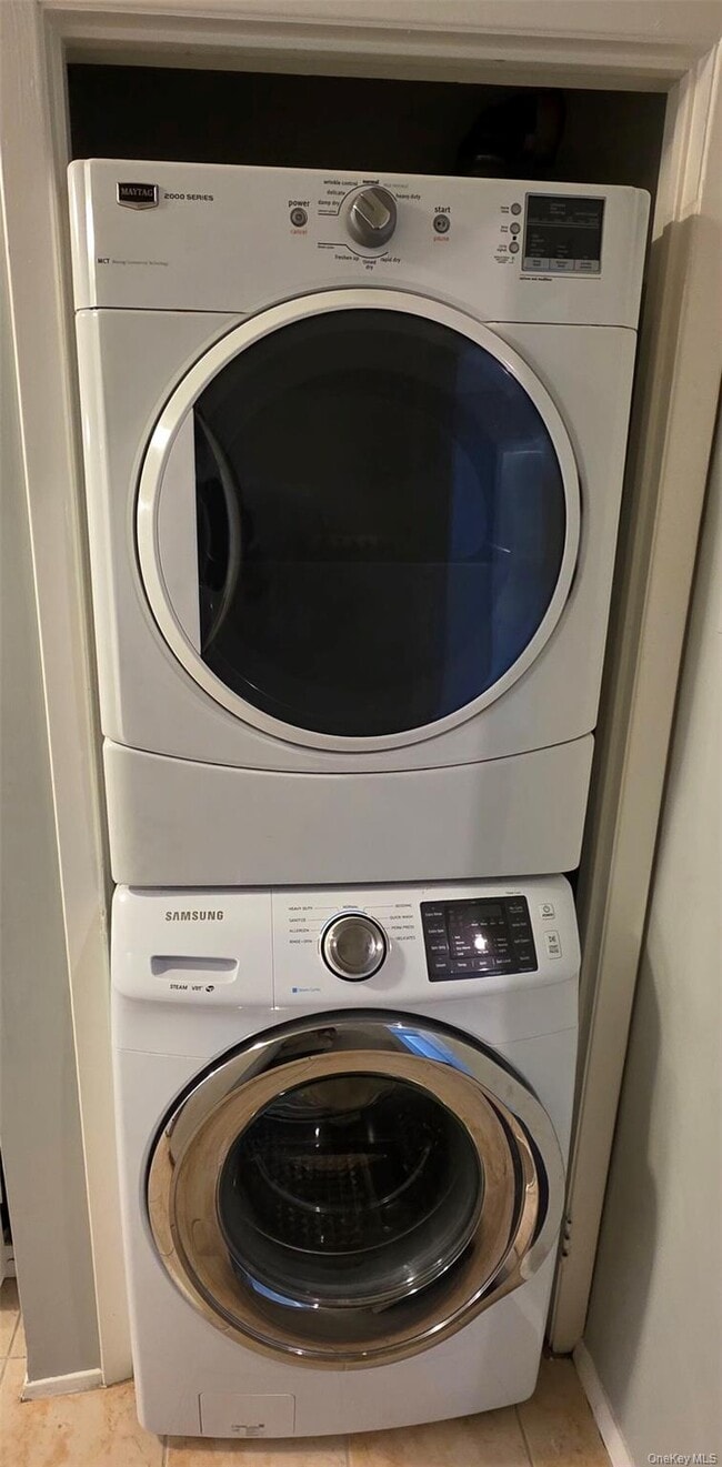 Building Photo - 80 New Holland Village