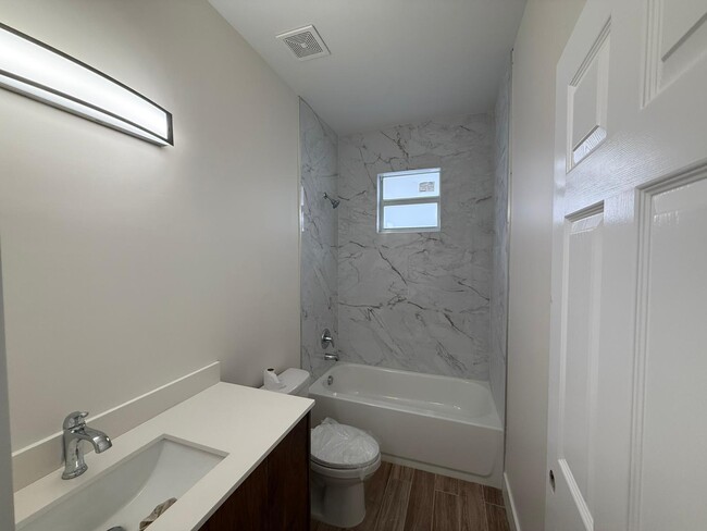 Building Photo - 7723 S Haverhill Rd