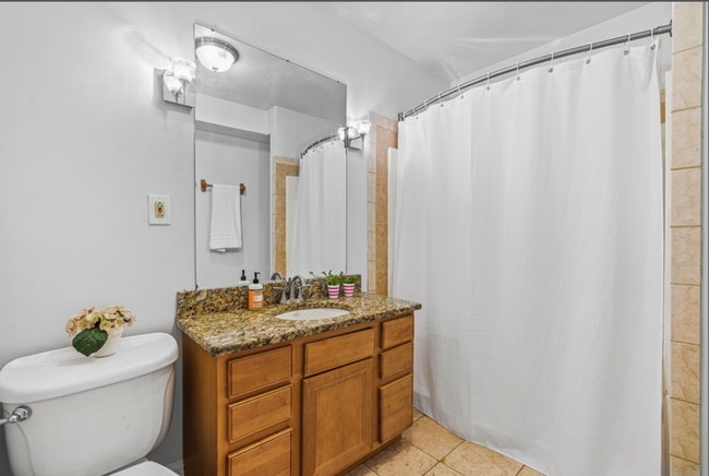 Building Photo - 195 Bunker Hill St