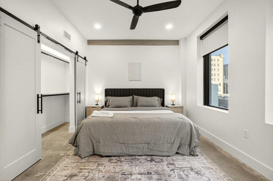 Building Photo - 309 S Boulder Ave