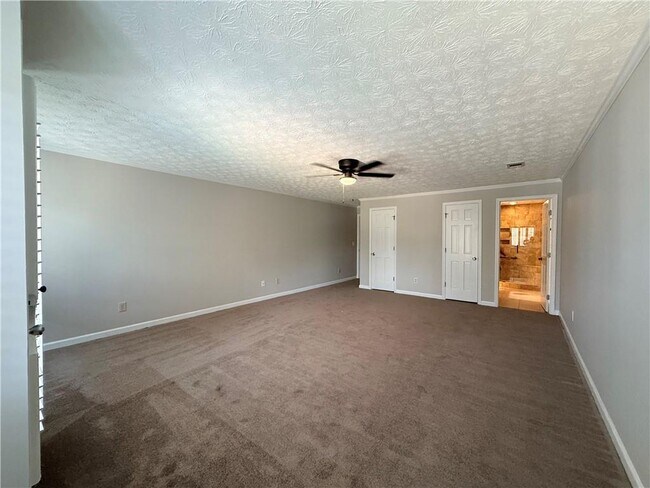 Building Photo - 6708 Bass Cir
