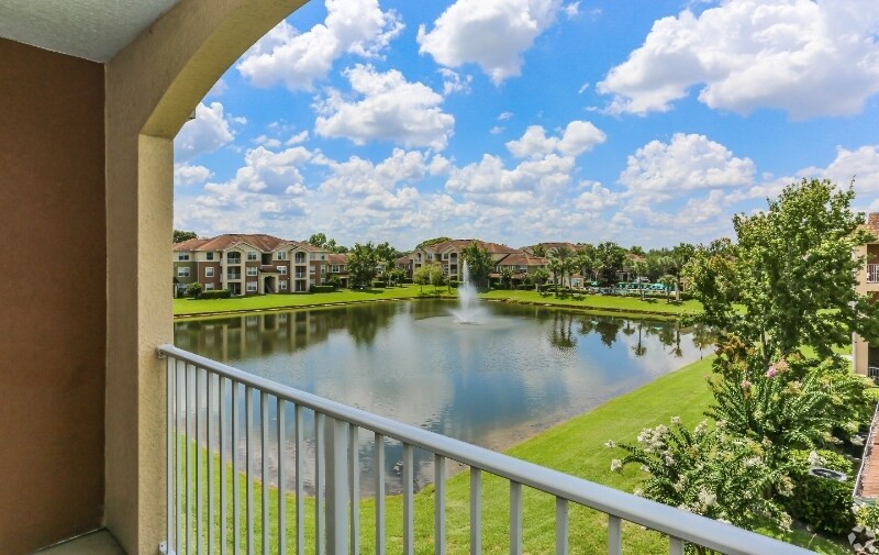 Building Photo - 5927 Lake Pointe Village Cir