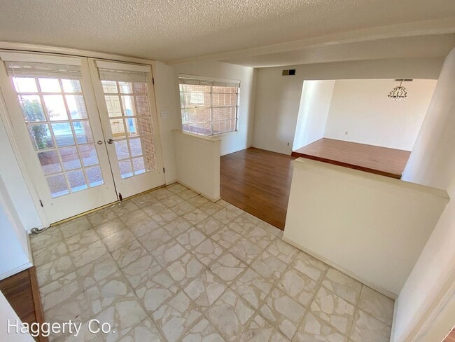 Building Photo - 3 br, 3 bath House - 5809 Vista Clara