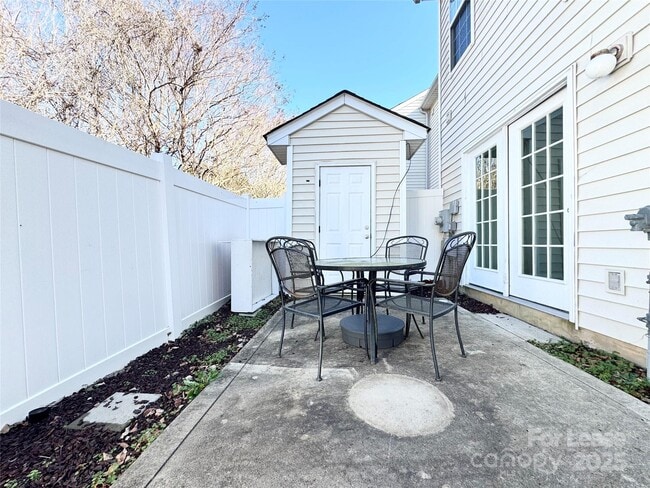 Building Photo - 11526 Shaded Ct