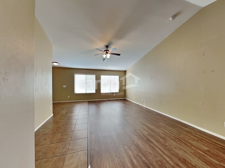 Building Photo - 2324 S 238th Ln