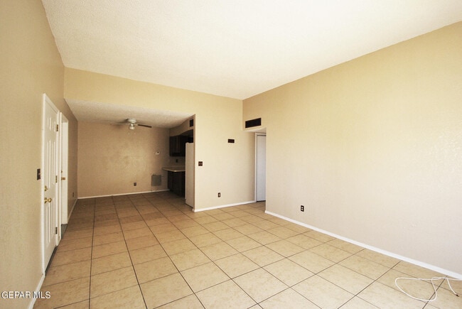 Building Photo - 216 Cutlass Dr
