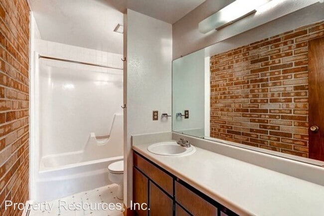 Building Photo - 1260 Kalmia Ave