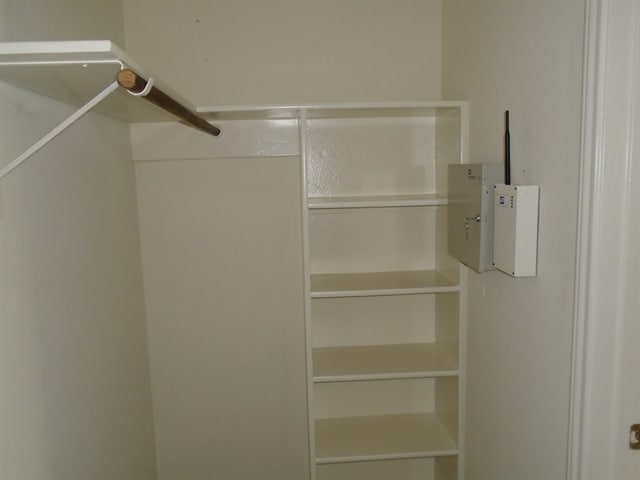 Building Photo - 2304 Evergreen Dr