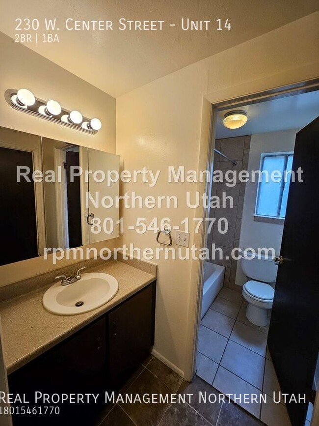 Building Photo - 2 Bedroom 1 Bath Bountiful Apartment Now A...