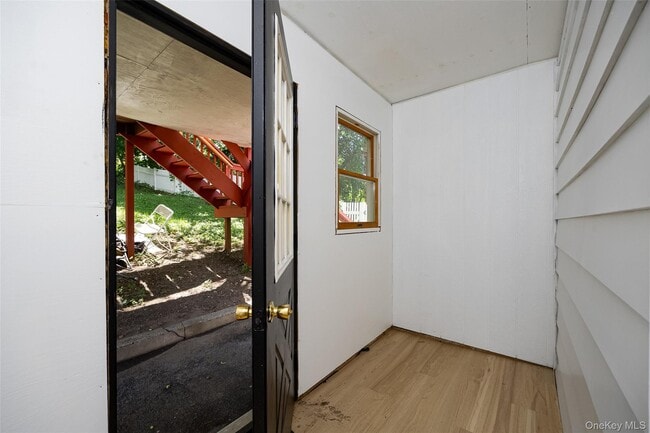 Building Photo - 29 Delano St
