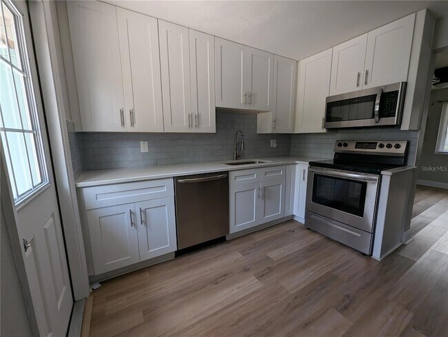 Building Photo - 4534 43rd Ave N