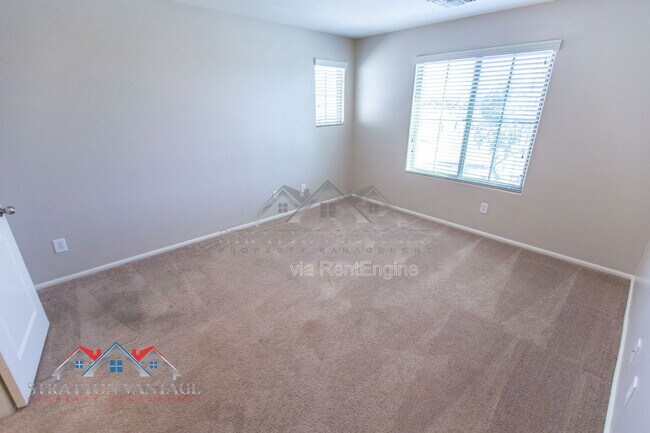 Building Photo - 2218 N 77th Dr