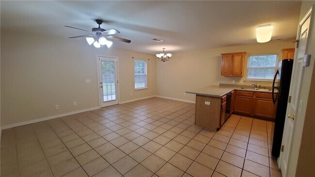 Building Photo - 2431 Bowman Dr
