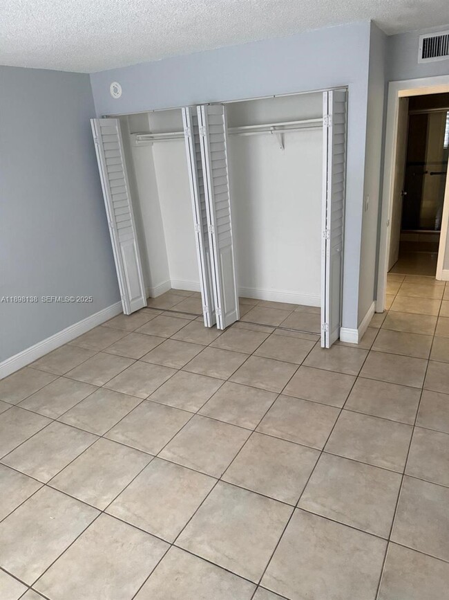 Building Photo - 6831 SW 147th Ave