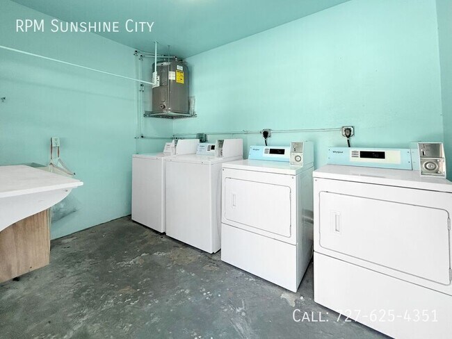 Building Photo - 1106 Pass a Grille Way