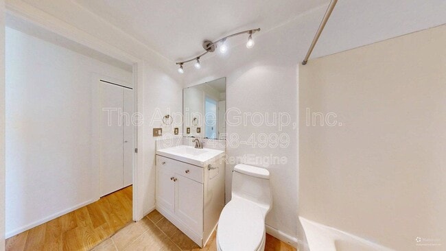 Building Photo - 2314 SE 53rd Ave