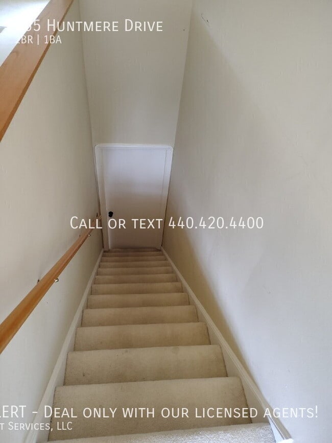 Building Photo - 465 Huntmere Dr