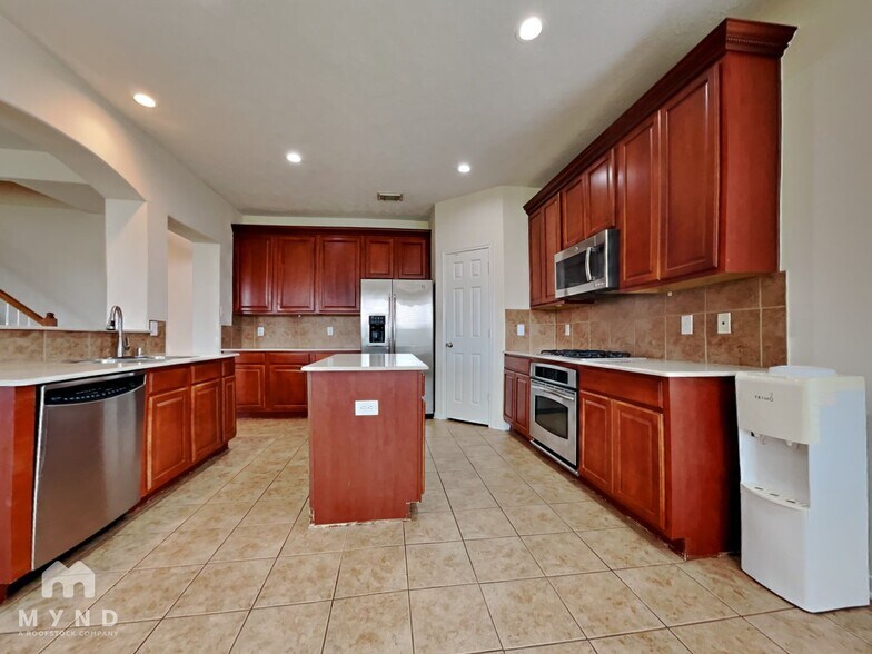 Building Photo - 17934 Barton Ridge Ln