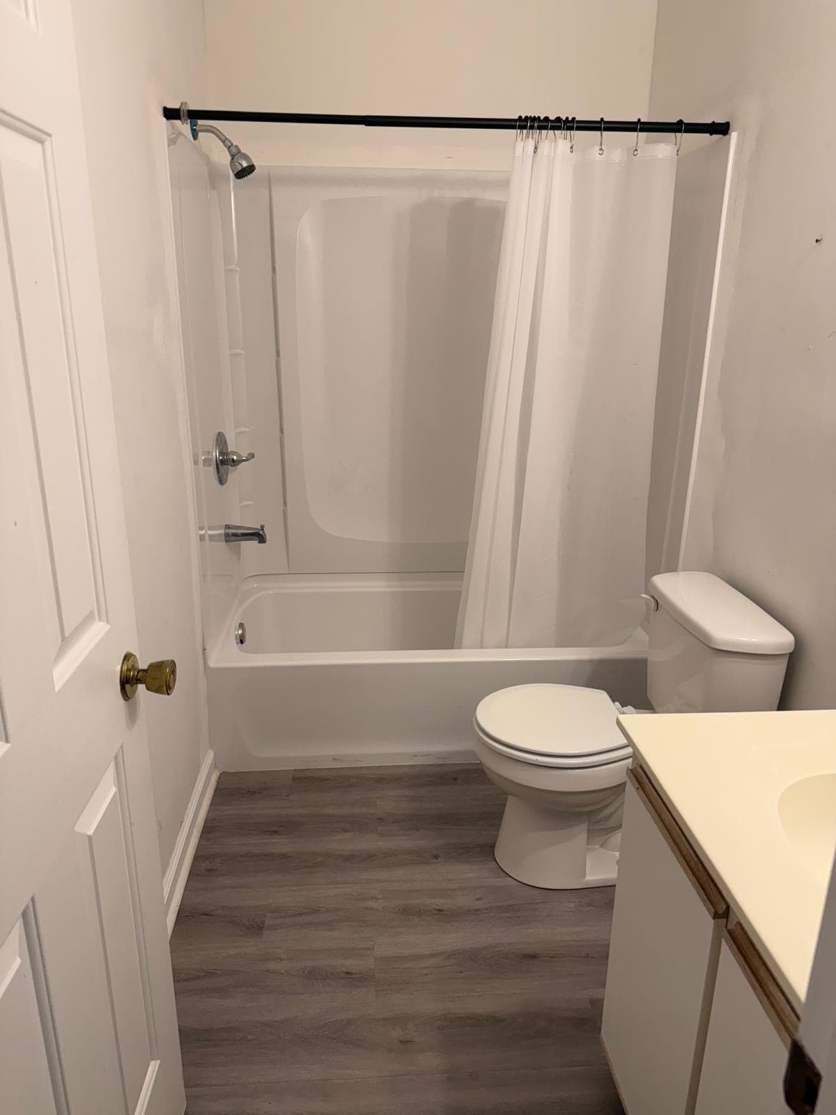 Building Photo - 1306 River Oaks Dr