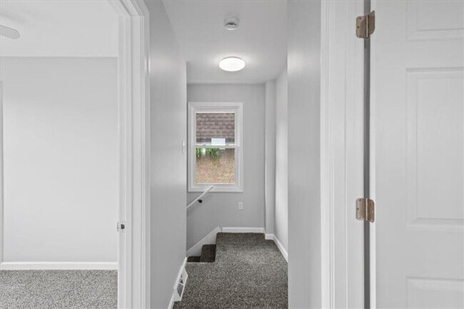 Building Photo - Spacious 4-Bedroom Home with Modern Updates & Private Driveway