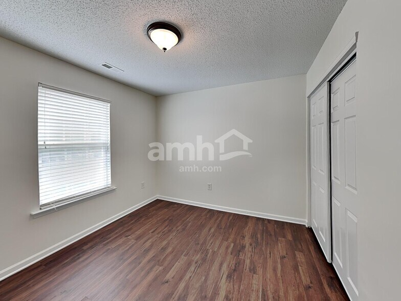 Building Photo - 8127 Deodora Cedar Ln