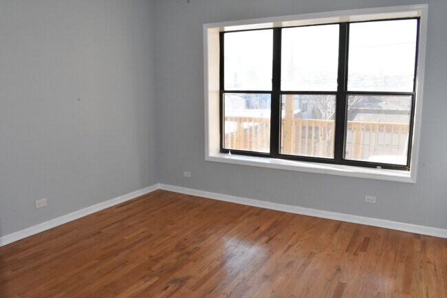 Building Photo - 4614 N Kedzie Ave