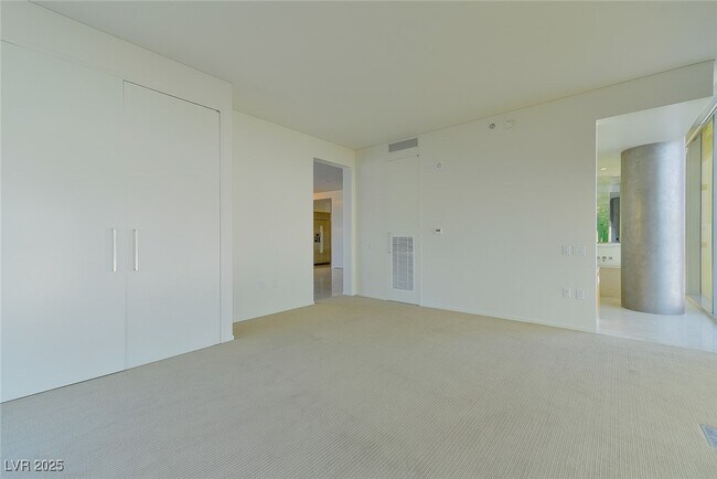 Building Photo - 3726 S Las Vegas Blvd