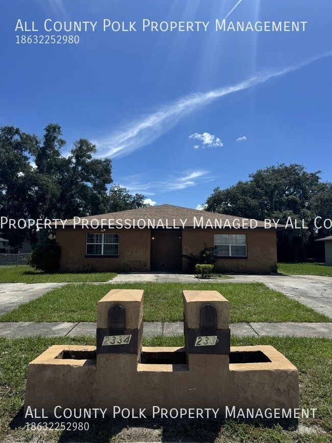 Building Photo - Nice 2 Bedroom Duplex For Rent in Lakeland