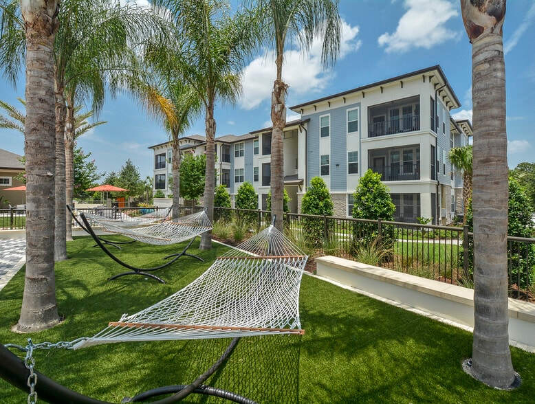 Poolside Hammocks - Marvera Casselberry