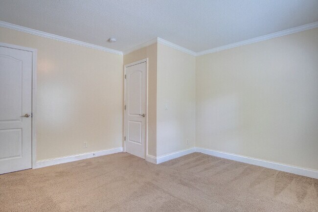 Building Photo - Don’t Miss This West Pensacola Rental — Open Floor Plan, Large Primary Suite, Outdoor Deck & Minu...