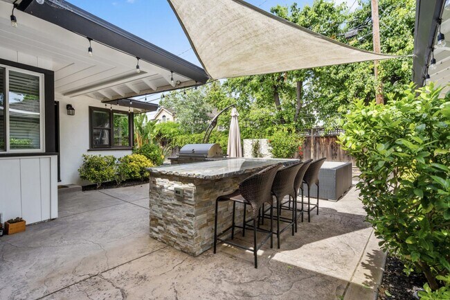 Building Photo - 1344 Camino Ramon