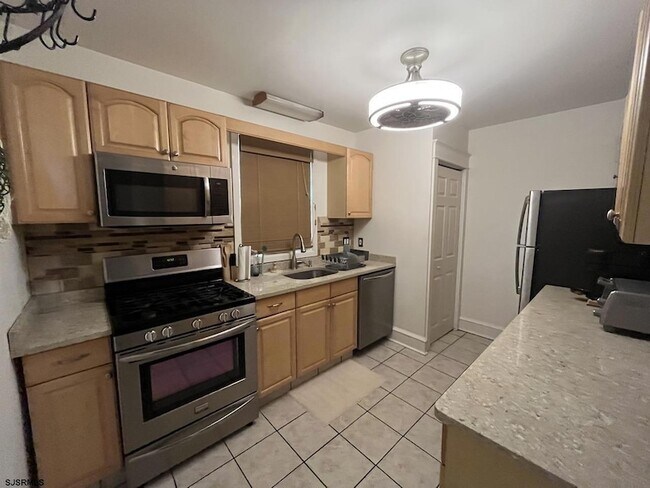 Building Photo - 7201 Winchester Ave