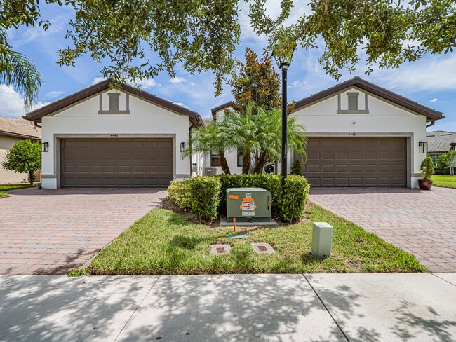 Building Photo - 4448 Beauty Leaf Cir