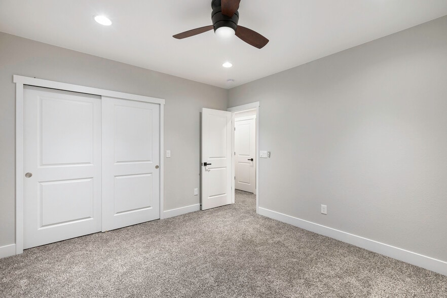 Building Photo - 2131 Seaglass St