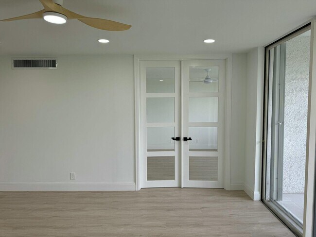 Building Photo - 4483 Luxemburg Ct