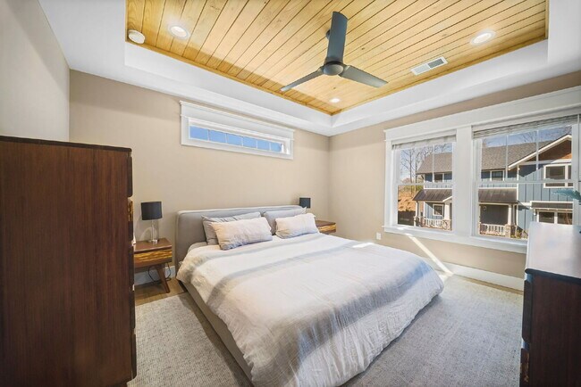 Building Photo - Fully Furnished | Asheville Area | 3–12 Month Leases Available