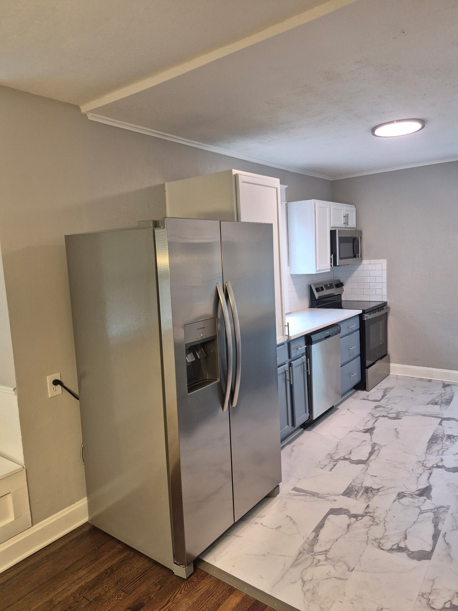 Building Photo - 336 N Brighton Ave