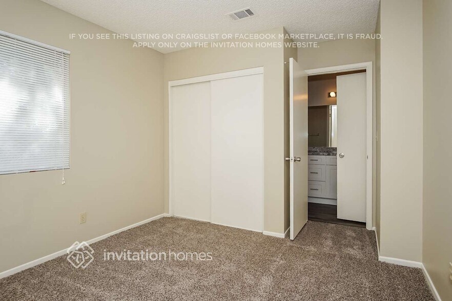 Building Photo - 9645 Swan Bay Dr