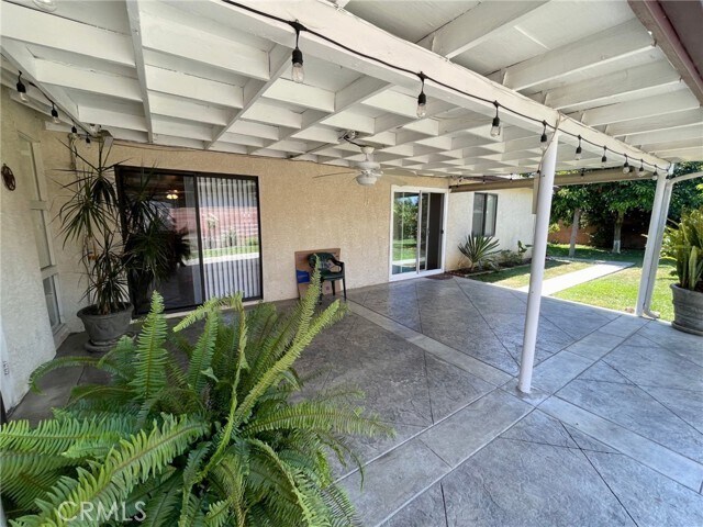 Building Photo - 861 Helmsdale Ave